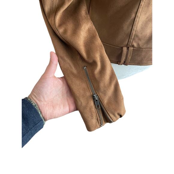 Cupcakes and Cashmere Faux Suede Moto Jacket Brown Tan Buckle Zip Size Small - Picture 9 of 14